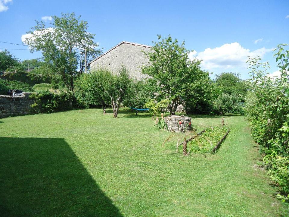 B&B Chez Fouchs - Chambre D'Hotes Dun-sur-Meuse Exterior photo